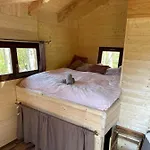 Treehouse Деревянный коттедж