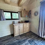 Treehouse Lodge *
