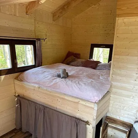 Treehouse 롯지