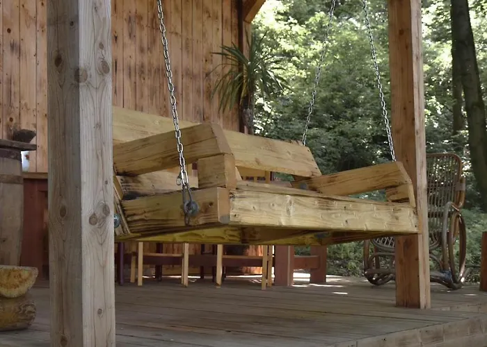 Treehouse Lodge
