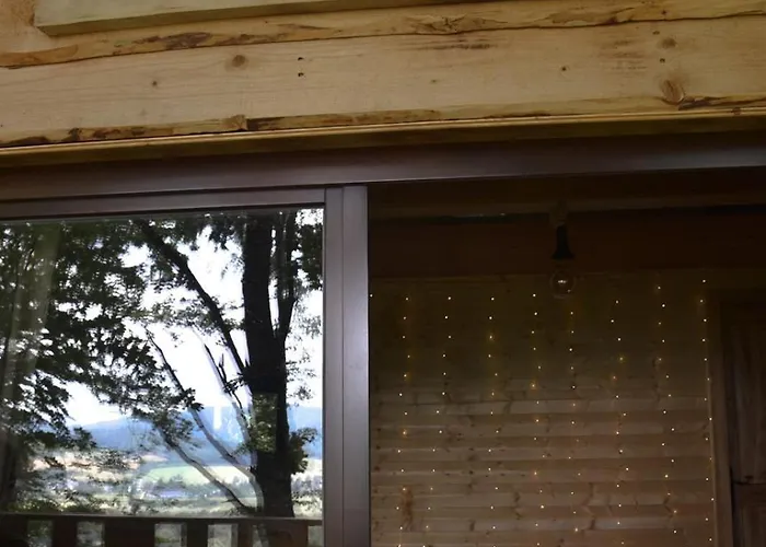 Lodge Treehouse *